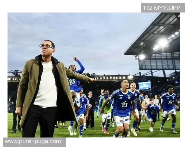 绿茵场的“暗战”：当罗塞尼尔在录像带里拆解阿森纳的战术密码